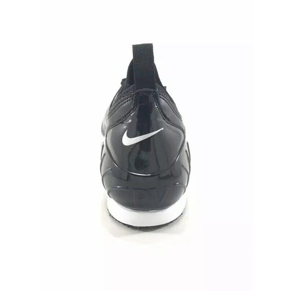 Athletic_Shoes